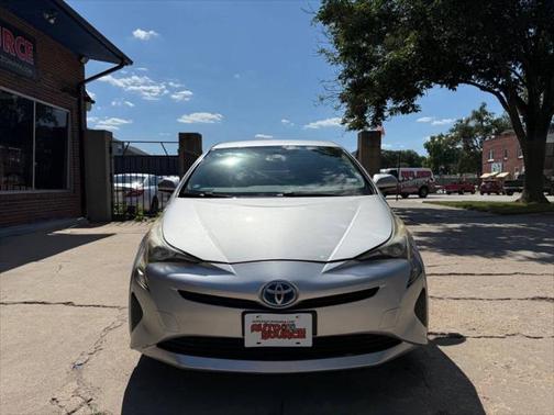 2016 Toyota Prius Two
