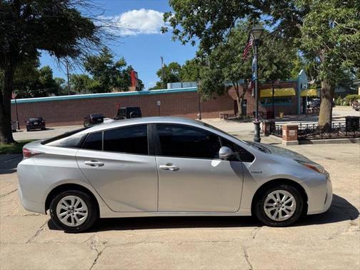 2016 Toyota Prius Two
