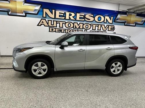 2023 Toyota Highlander LE