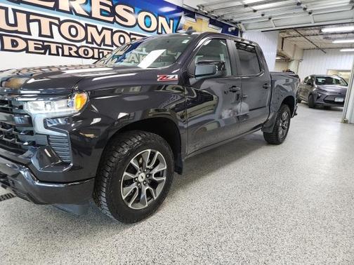 Dark Ash Metallic 2023 Chevrolet Silverado 1500 RST