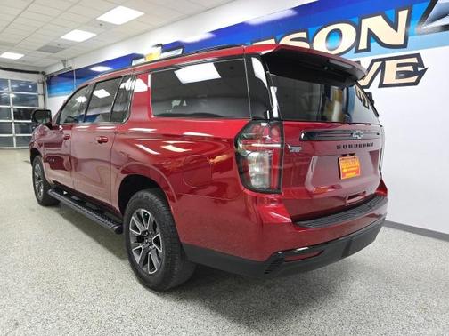 2024 Chevrolet Suburban 4WD Z71