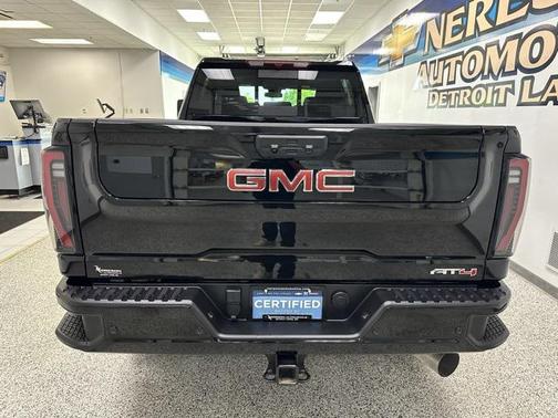2025 GMC Sierra 2500 AT4