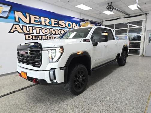 2024 GMC Sierra 2500 AT4