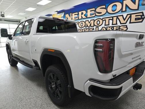 2024 GMC Sierra 2500 AT4