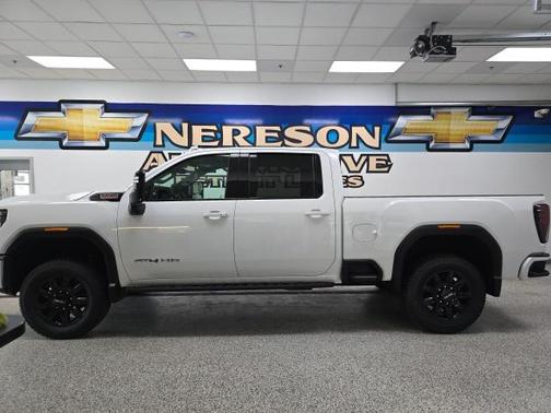 2024 GMC Sierra 2500 AT4