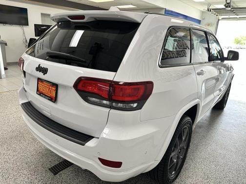 2021 Jeep Grand Cherokee 80th Anniversary Edition