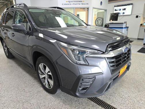 Magnetite Gray Metallic 2023 Subaru Ascent Premium 8-Passenger