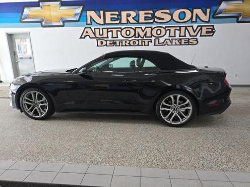 2022 Ford Mustang EcoBoost Premium