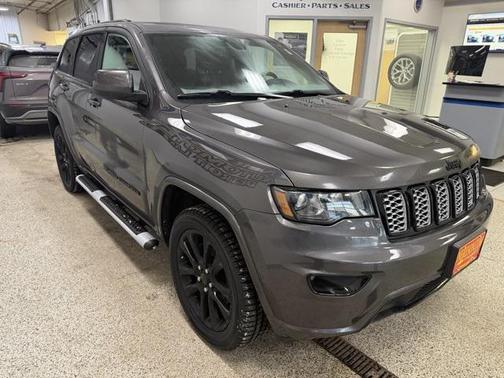 2020 Jeep Grand Cherokee Altitude
