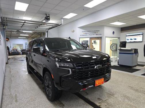 2023 Chevrolet Suburban 4WD Z71