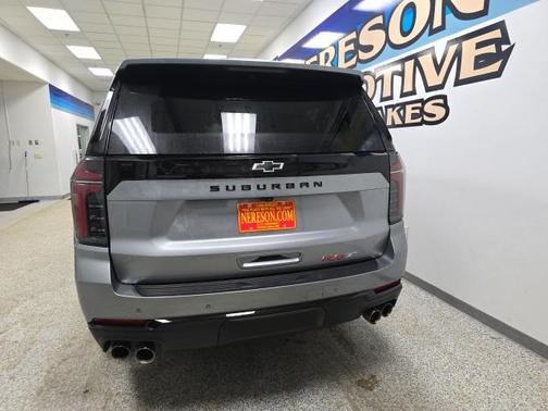 2025 Chevrolet Suburban RST