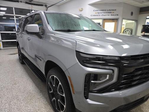 2025 Chevrolet Suburban RST