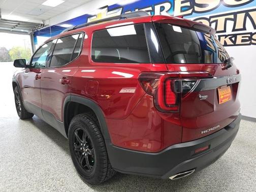 2023 GMC Acadia AWD AT4