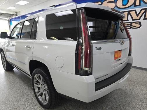 2020 Cadillac Escalade Premium Luxury