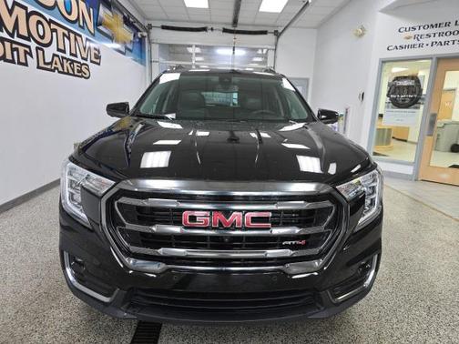 2024 GMC Terrain AWD AT4