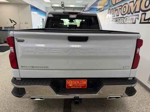 Polar White Tricoat 2026 Chevrolet Silverado 1500 LTZ