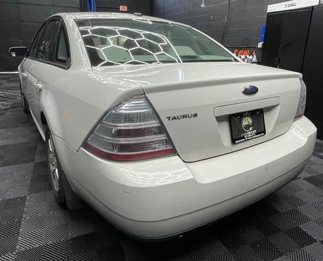 2009 Ford Taurus SE