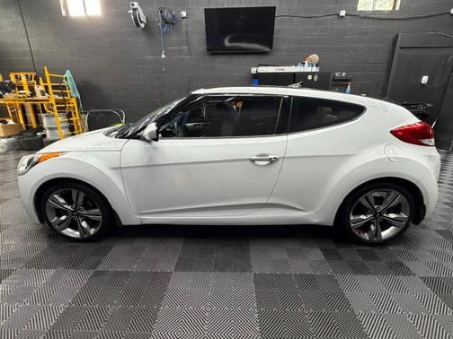 Century White 2013 Hyundai Veloster Base