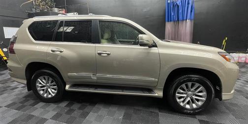 Beige 2015 Lexus GX 460 Base