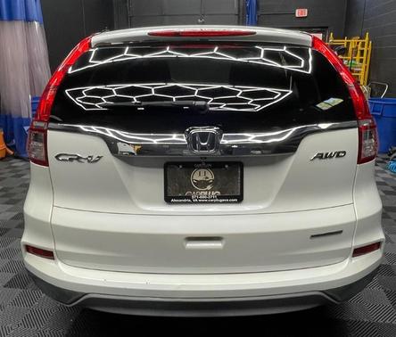 White 2016 Honda CR-V SE