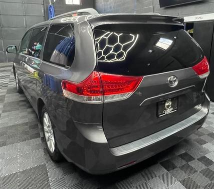 2013 Toyota Sienna LE