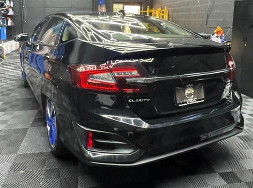 Black 2018 Honda Clarity Plug-In Hybrid Base
