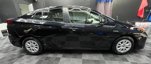 2020 Toyota Prius L