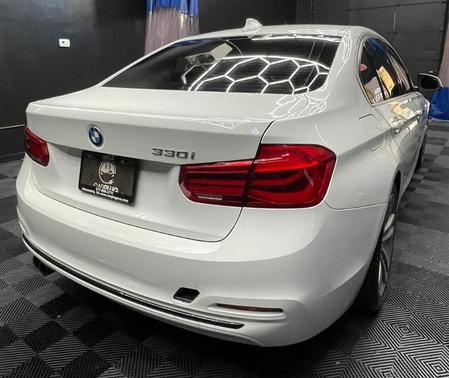 2018 BMW 330 i