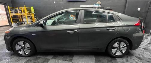 2020 Hyundai IONIQ Hybrid Blue