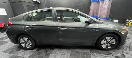 2020 Hyundai IONIQ Hybrid Blue