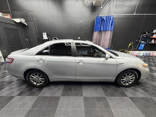 2011 Toyota Camry Hybrid 