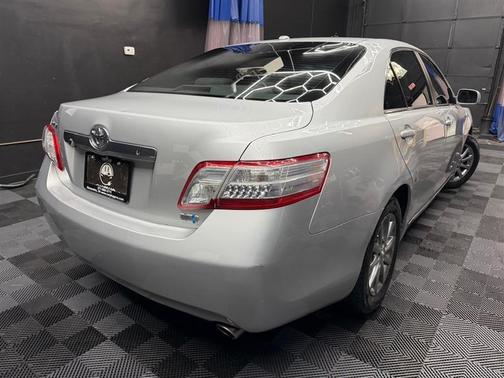 2011 Toyota Camry Hybrid 