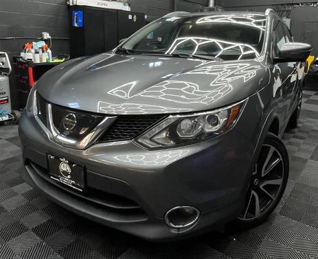 Gun Metallic 2017 Nissan Rogue Sport SL
