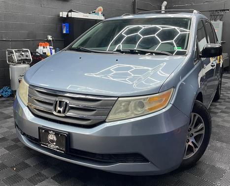 Blue 2013 Honda Odyssey EX-L