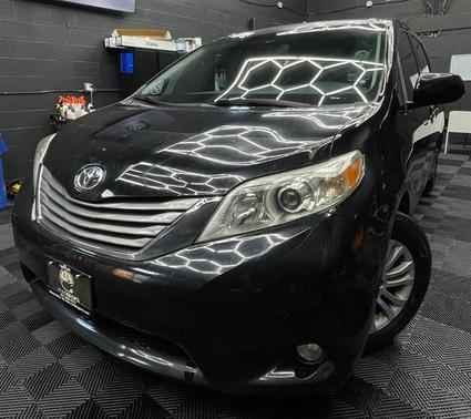 2015 Toyota Sienna XLE
