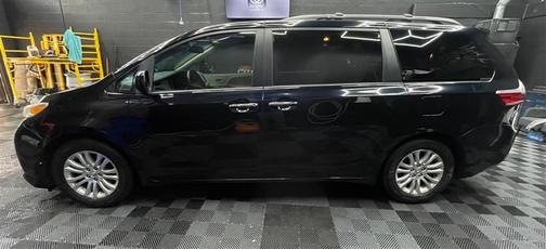 2015 Toyota Sienna XLE