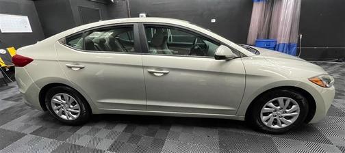 Mineral Beige 2017 Hyundai ELANTRA SE