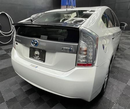 White 2012 Toyota Prius Plug-in