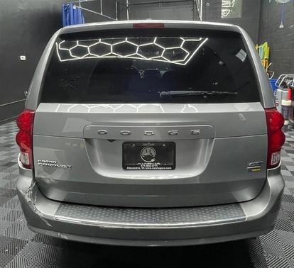 Gray 2018 Dodge Grand Caravan GT