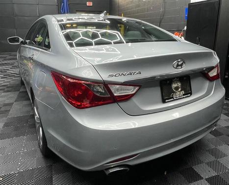 2011 Hyundai SONATA SE