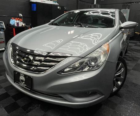 2011 Hyundai SONATA SE