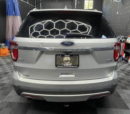 Silver 2017 Ford Explorer XLT