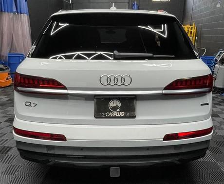 Glacier White Metallic 2020 Audi Q7 55 Prestige