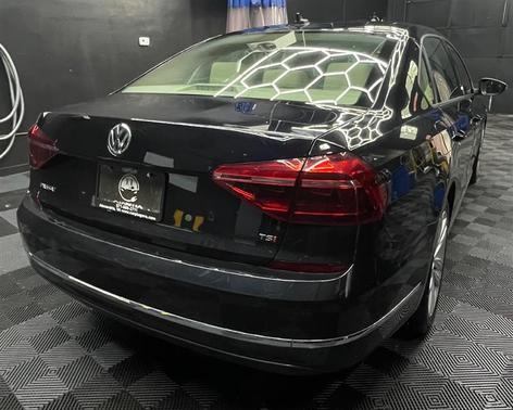Deep Black Pearl Effect 2019 Volkswagen Passat 2.0T Wolfsburg