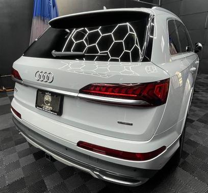 2021 Audi Q7 55 Prestige