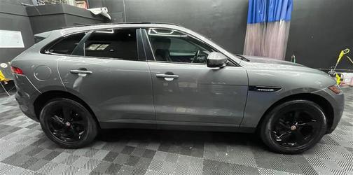 Eiger Grey 2020 Jaguar F-PACE 25t Premium