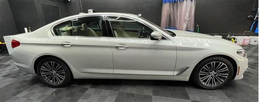 White 2018 BMW 530 i
