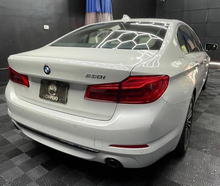 White 2018 BMW 530 i