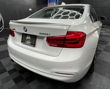 2017 BMW 320 i xDrive