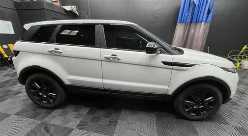 Fuji White 2016 Land Rover Range Rover Evoque SE Premium